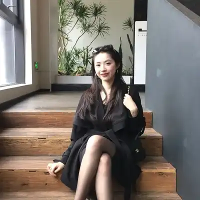 邱凡